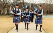 <a href='http://bagleyes.eagle1027.com'>bet8体育娱乐入口</a>'s commencement exercises are filled with inspiration and moments of joy as the bagpipers walk across the seal on Kaufman Mall. 图Chuck Thomas/ODU